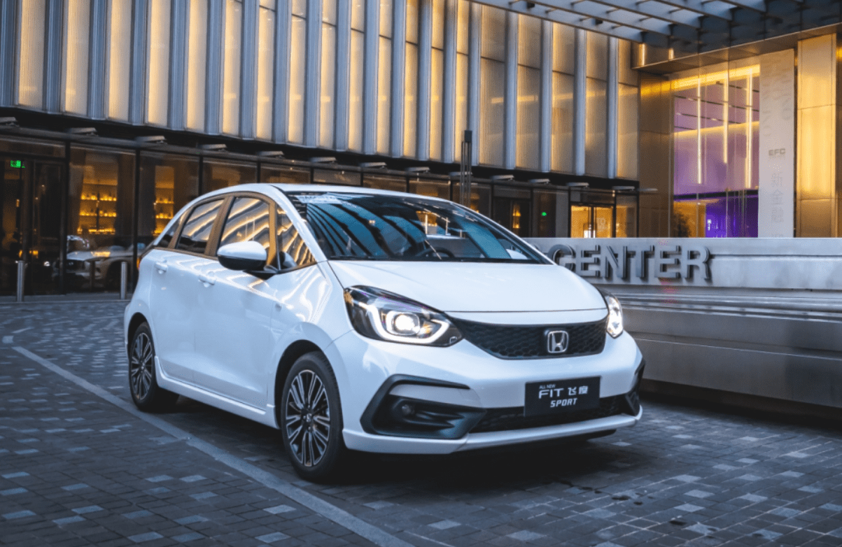 试驾本田全新一代飞度进入车内的一瞬间我仿佛穿越了