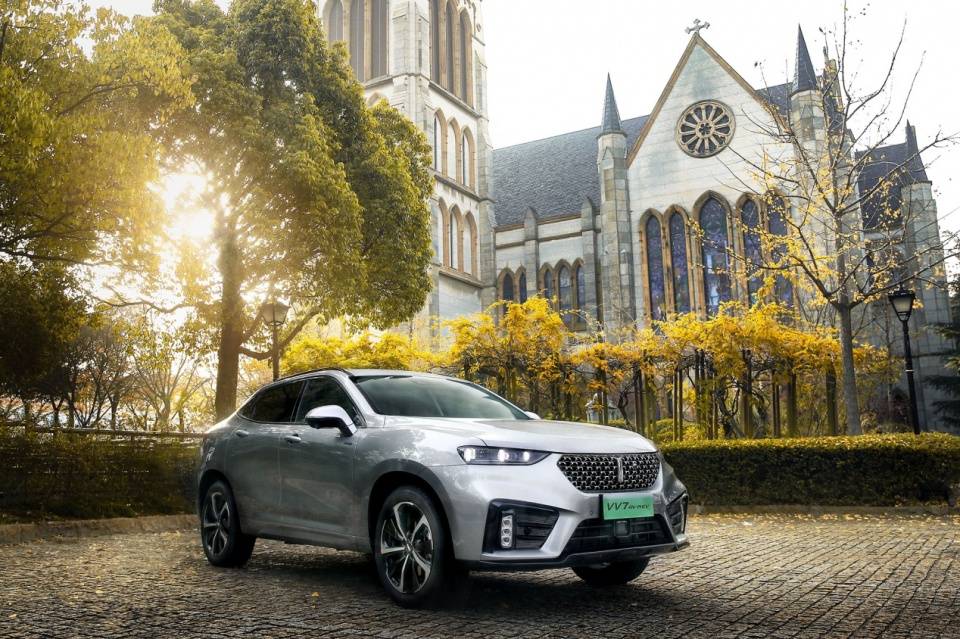 wey vv7 phev综合续航730km,油耗仅需1.6l,网友:实力型选手!