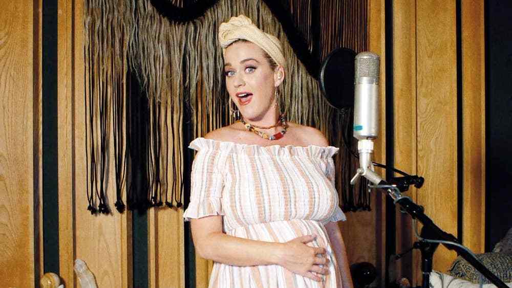 水果姐自曝事业低谷期曾有过自杀念头 新专辑扮小丑重拾"笑容"_奥兰多