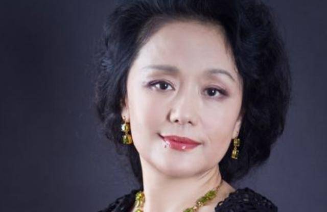 原创廖学秋为何会成为国家一级演员看看她母亲是谁你就知道了