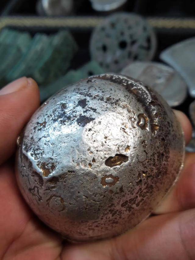 如何鉴定老银锭?