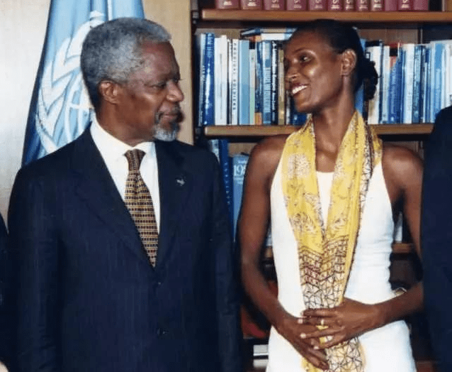 华莉丝·迪里:割礼中怒放的沙漠之花