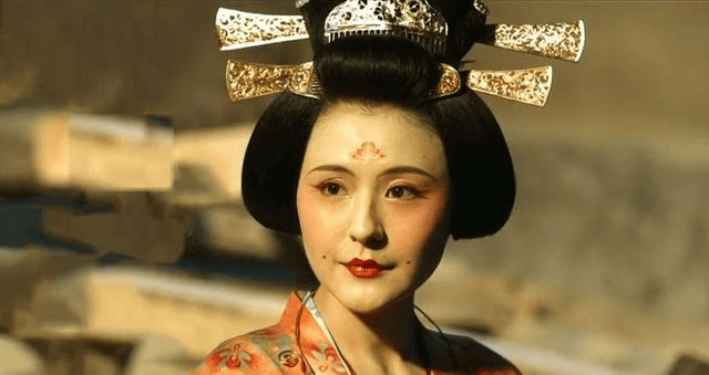 唐容颜妆,开放与包容的唐代妆容,影视剧的还原能打几分?_女子