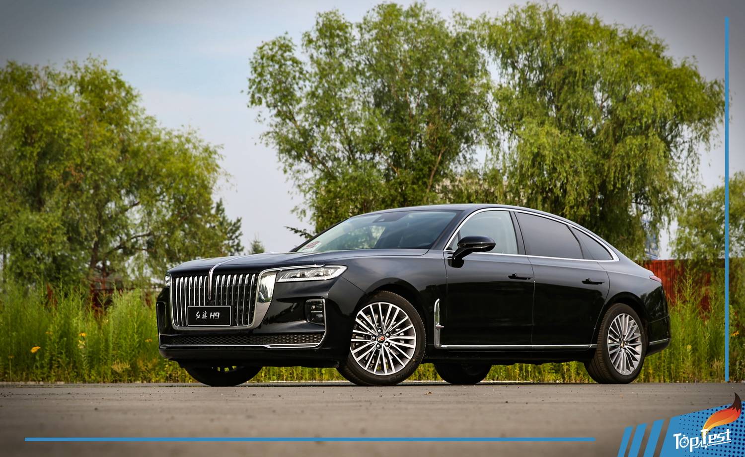 后排落座要更对味 场地体验2.0t 48v轻混版红旗h9