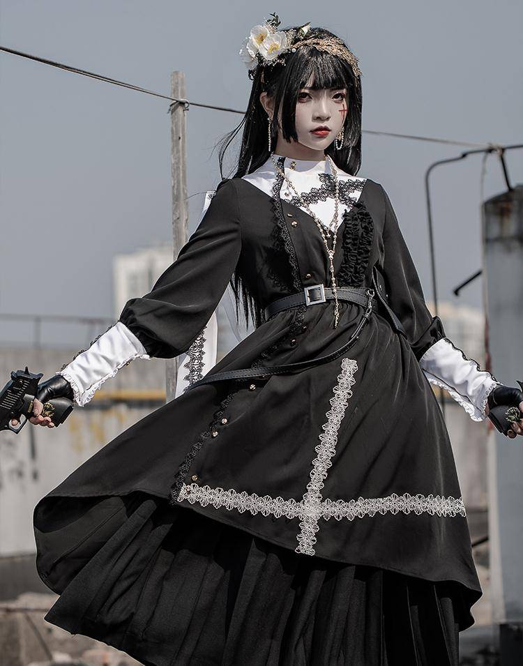 最近火了一种洛丽塔叫"后妈裙",霸气又张扬,女王气场全开_lo