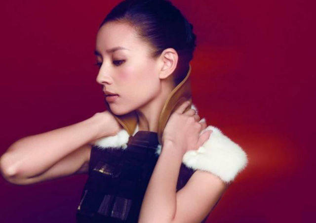 娱乐圈八位高鼻梁女星,除了迪丽热巴刘亦菲,还有她们_鼻子