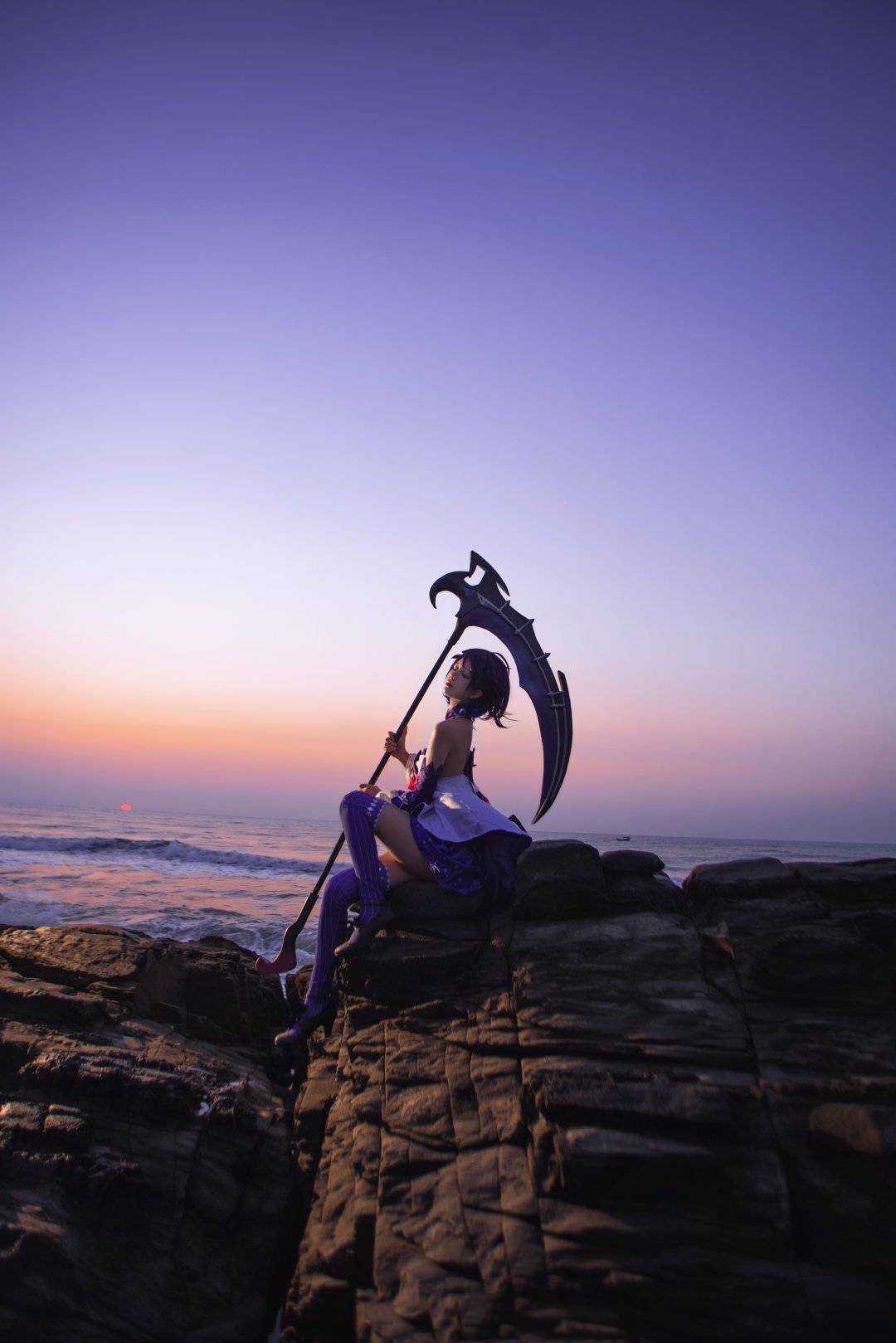 崩坏3希儿cos,夕阳下的绝美回眸,你会拒绝她的出发邀请吗?