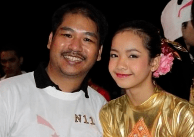 lisa为何被称为"人间芭比",看到她小时候的照片,瞬间明白了