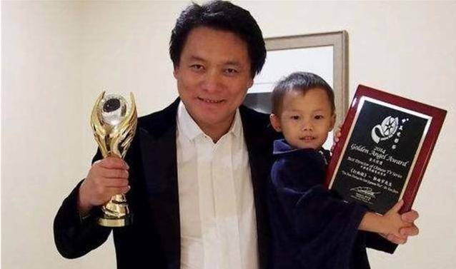 19岁与导演私奔,裸婚在地下室连生3胎,如今老公用7部剧捧红她_郭靖宇