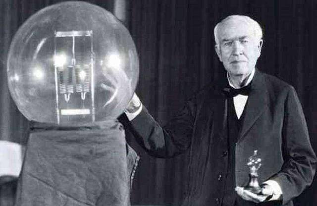 小学生必备科学常识100问12电灯泡究竟是谁发明的