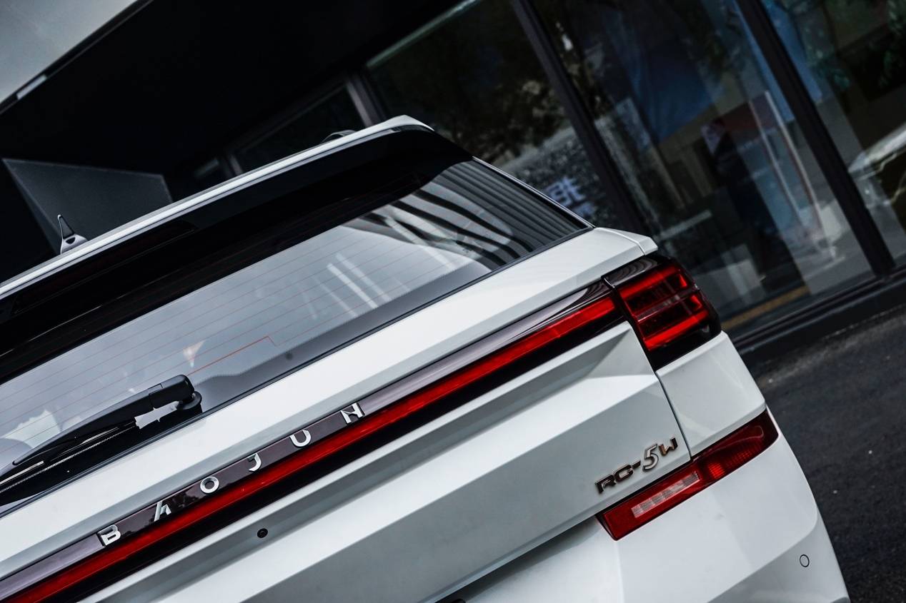 有颜有料,新宝骏rc-5/rc-5w能否做旅行中的又一道风景线