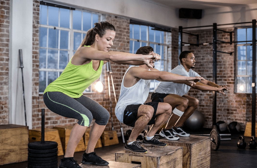 居家哑铃练腿,动作不多四个就够,满足居家练腿需求让双腿变强壮