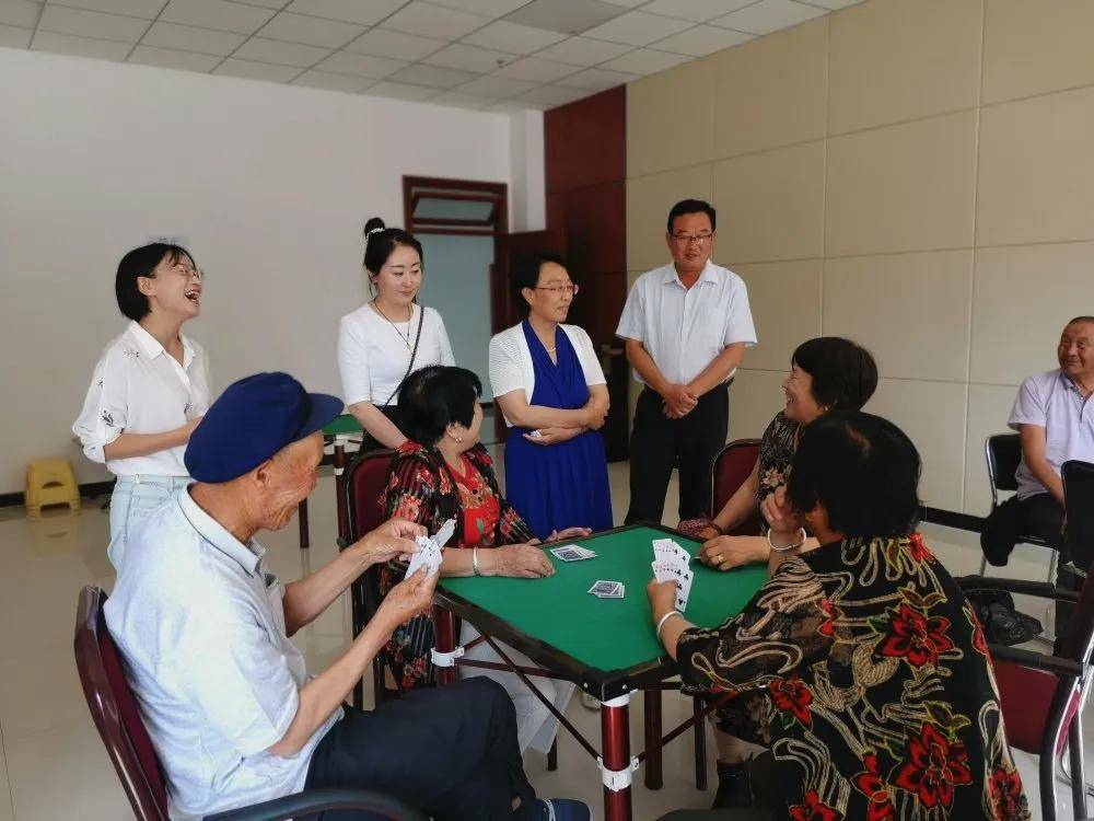 李晓晴一行赴定边县考察调研