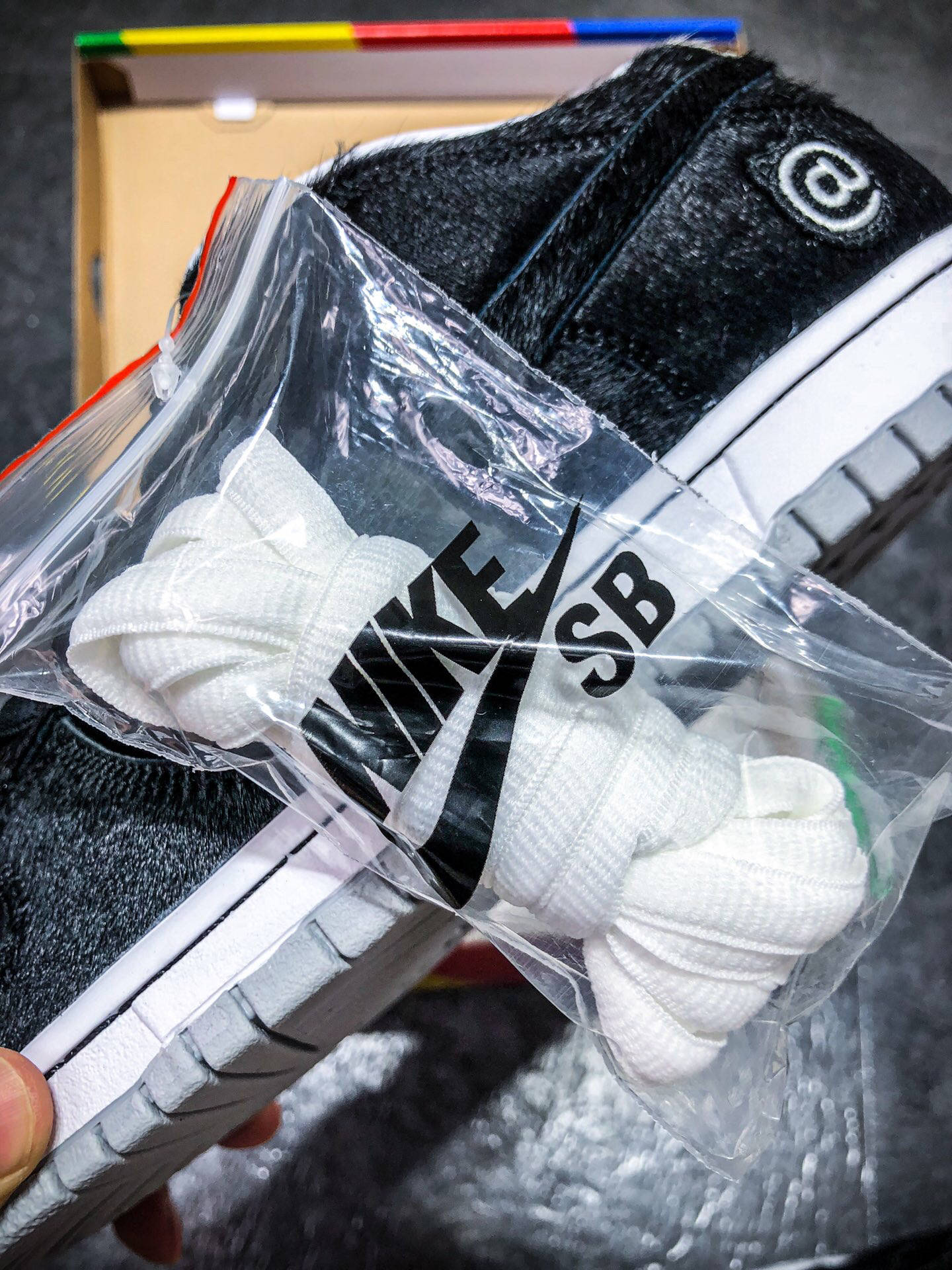 日本玩具 medicom toy 联名耐克 sb dunk be rbrick 鬃毛暴力熊板鞋