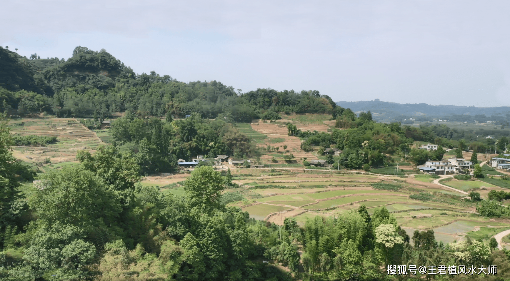 串珠龙狮子山,风水大师王君植航拍考察风水宝地,韩公祖坟风水