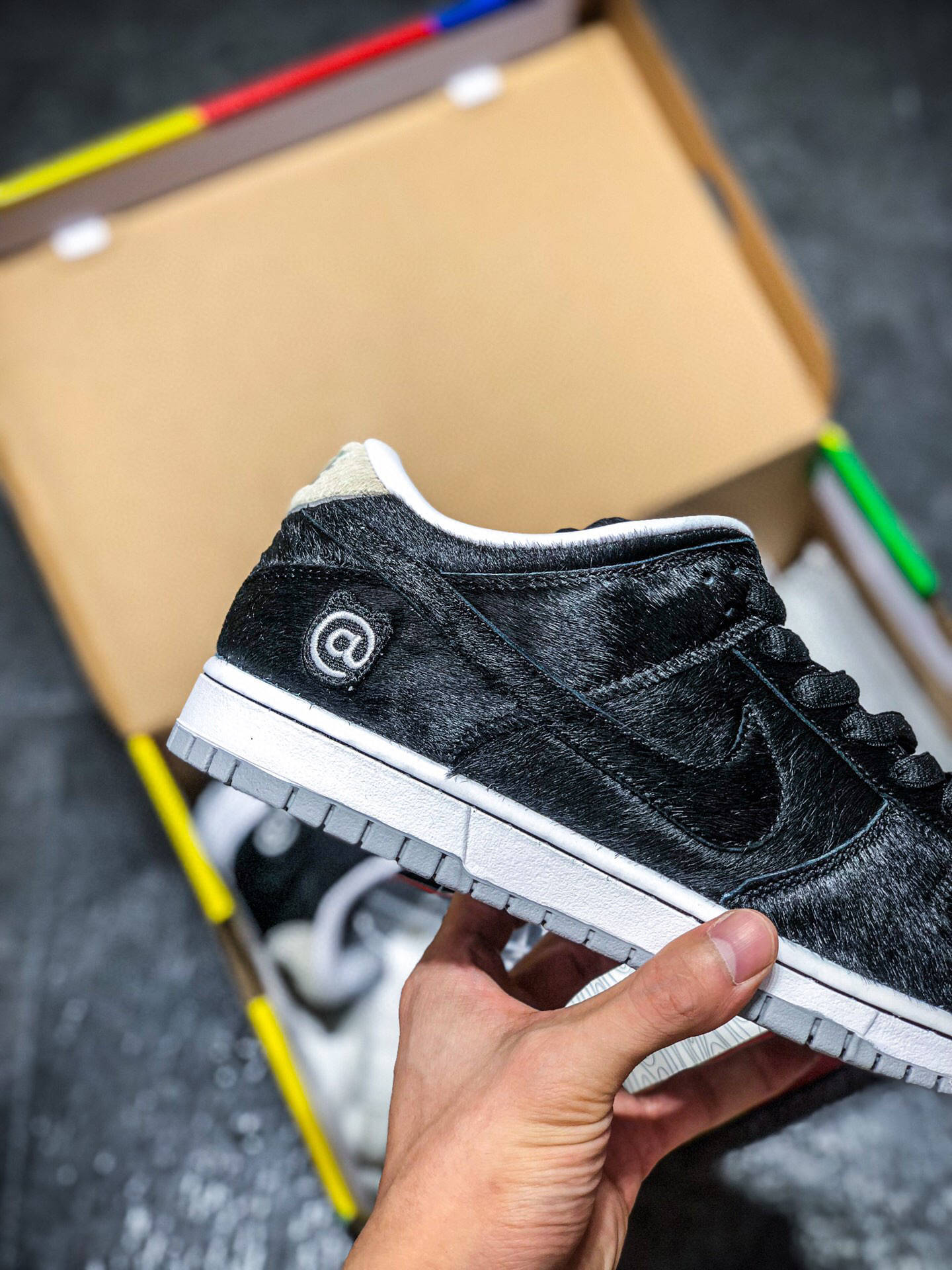 日本玩具 medicom toy 联名耐克 sb dunk be rbrick 鬃毛暴力熊板鞋