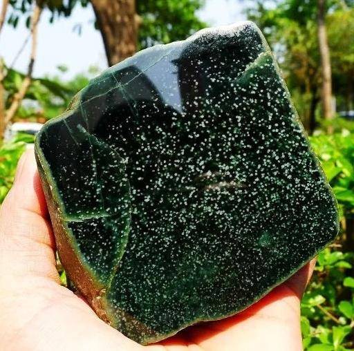 如梦如幻似风雪一一极品墨翠雪花棉原石欣赏_翡翠