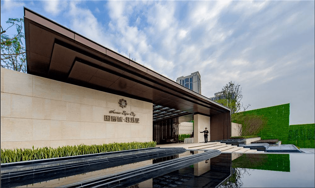 国博城·君珏墅,是融创中国联袂中国葛洲坝置业开发的百万方欧洲花园