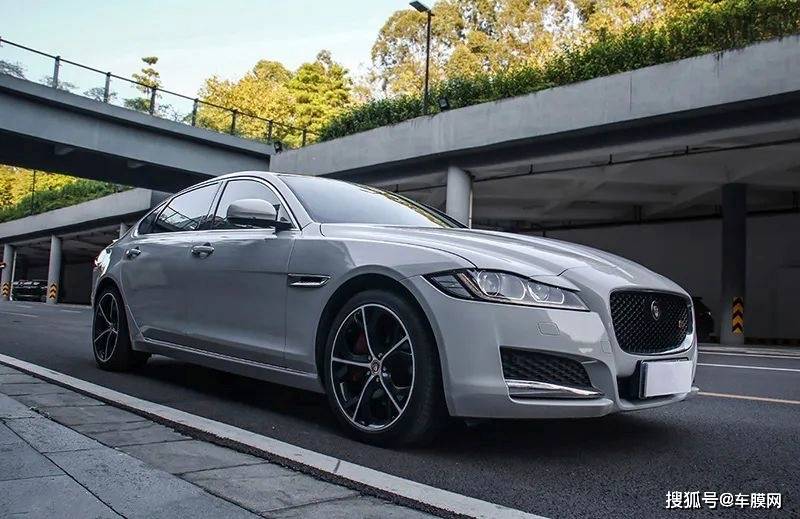 捷豹xf 贵族尊享·水晶火山灰改色膜效果图