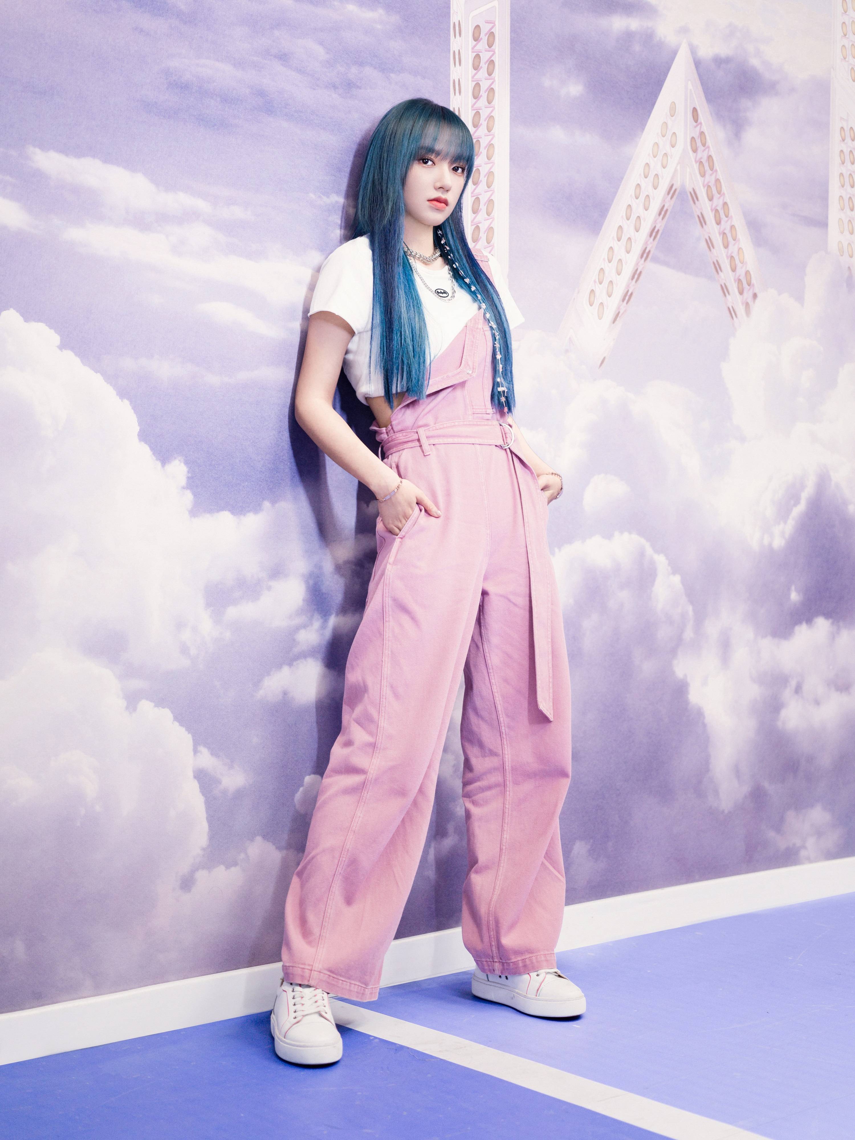 程潇|徐梦洁雨季保暖穿搭_帆布鞋