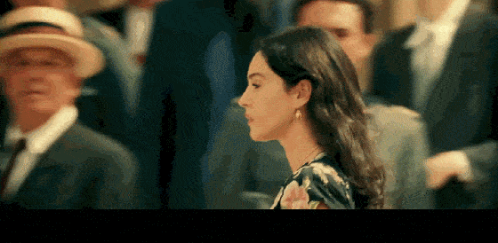 55岁莫妮卡·贝鲁奇,曾是"地球球花",美到亲生女儿也无法超越_气质