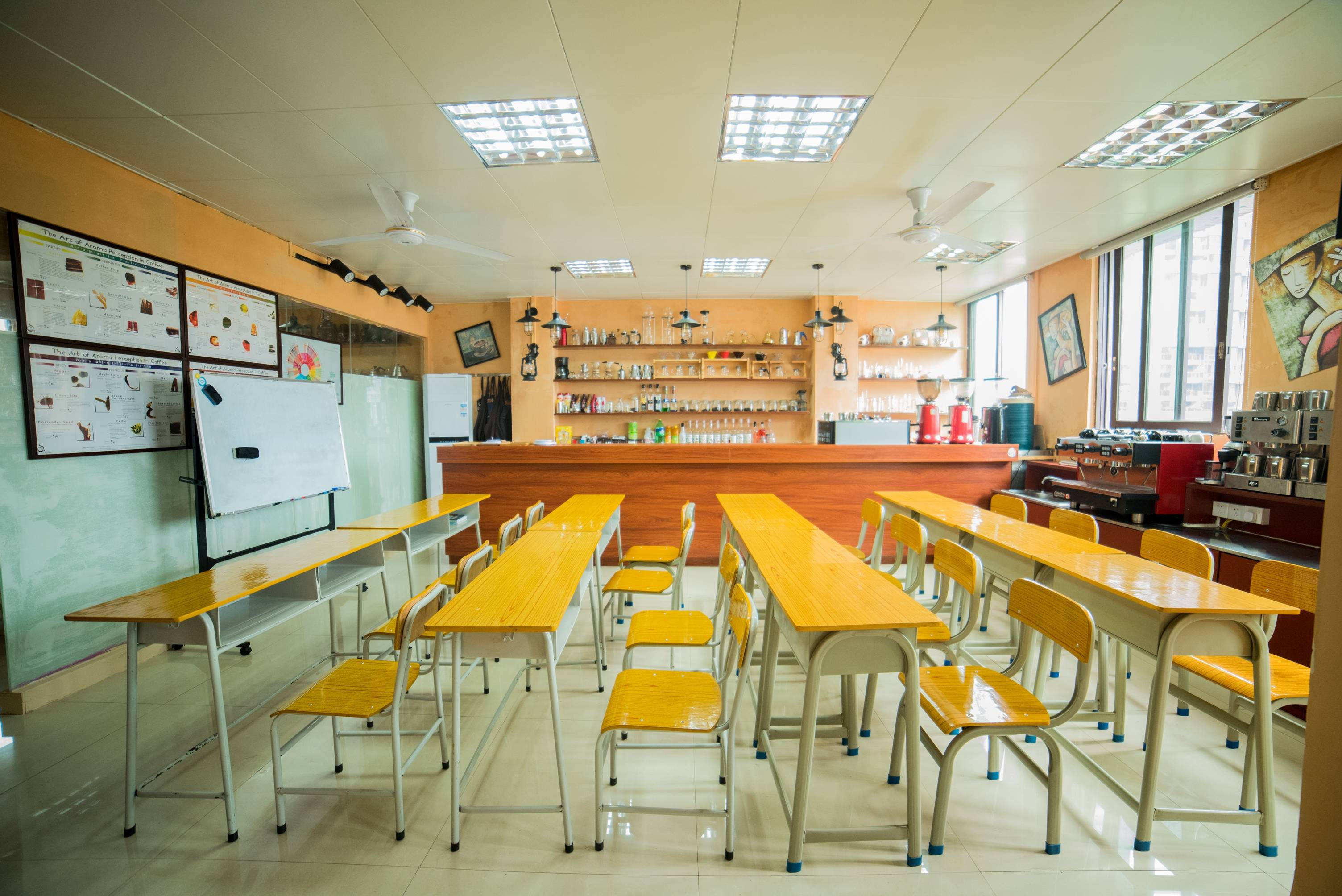 佛山展翅咖啡调酒西点学院课室实拍