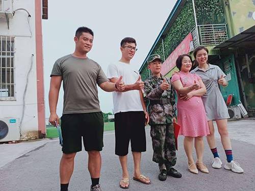 刘永洪关爱孩子身心健康成长要给子女正确的教育