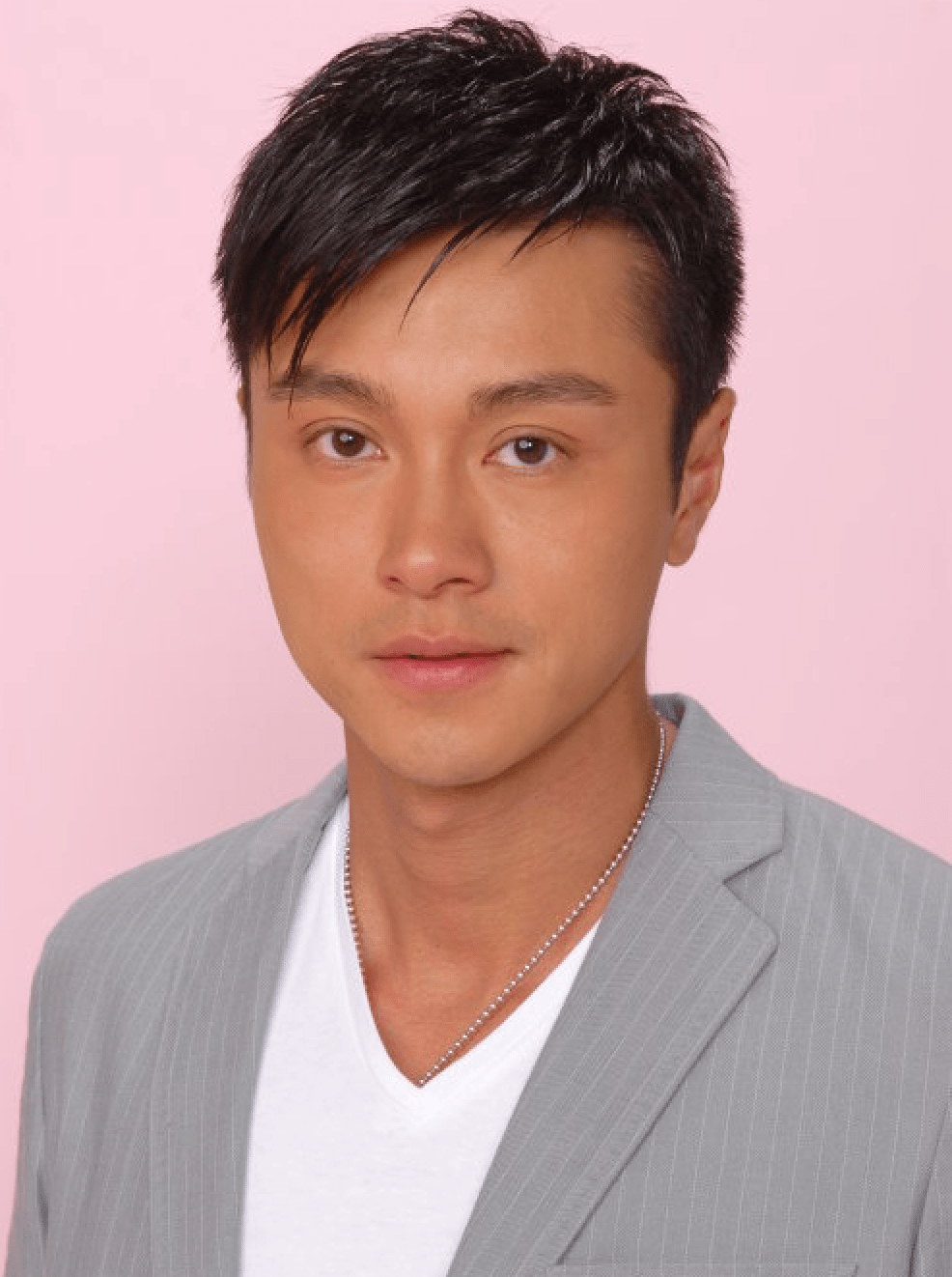 45岁的张国荣"接班人"男扮女装,变身"狂野娘娘"_黄浩然