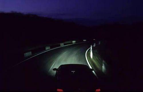 夜间潜在危险多 黑夜行车的五个潜规则_搜狐汽车_搜狐网
