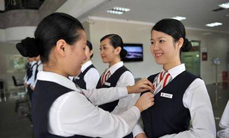 树立良好的形象,获得赏识和认可,每个人在日常生活中注重的礼仪