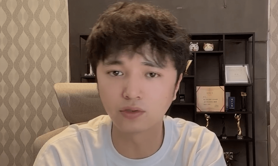 原创王者荣耀:终于官宣!剑仙正式加入虎牙,天秀李白再度归来