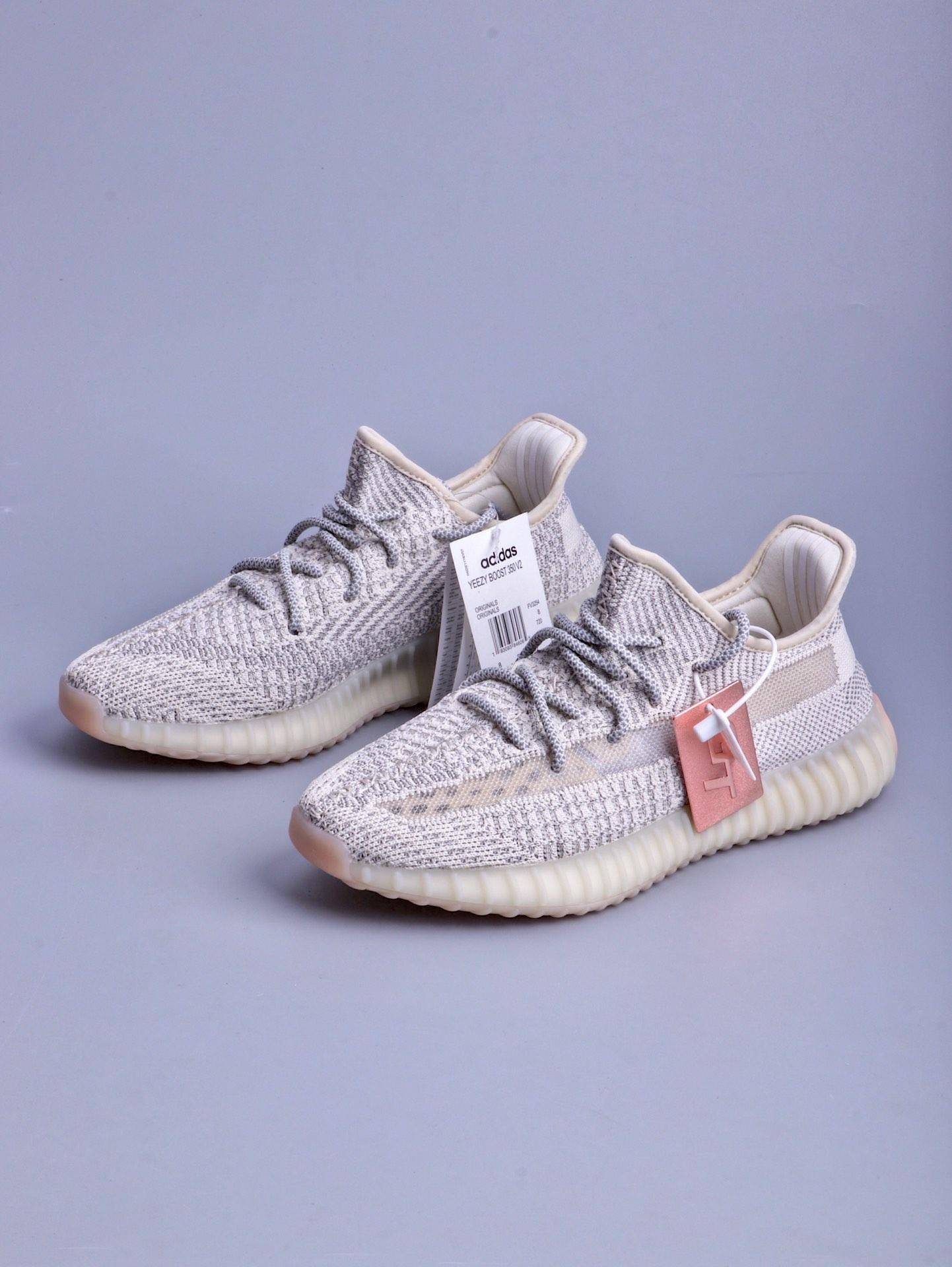 每日一椰:yeezy boost 350 v2 "须白满天星"_手机搜狐网