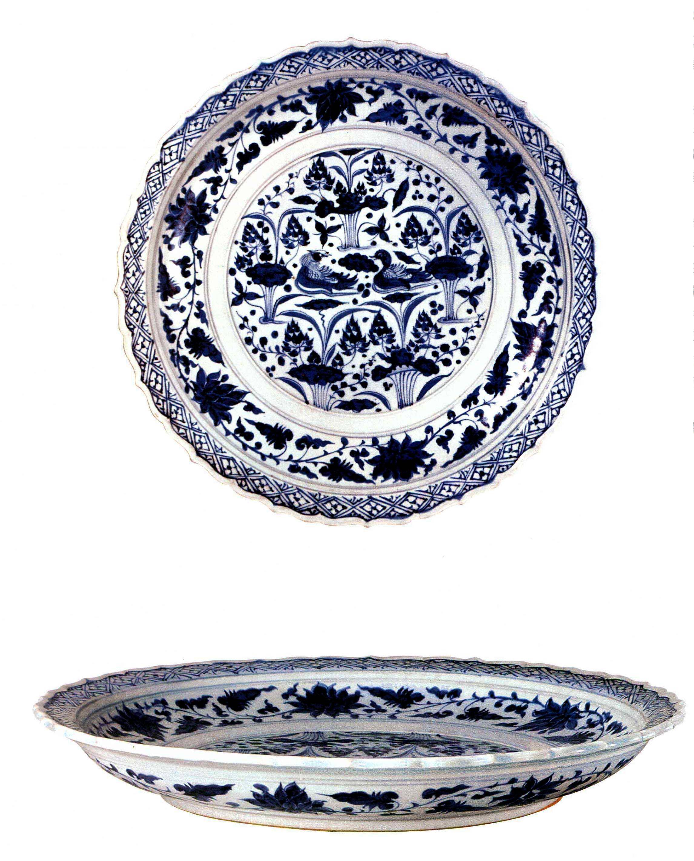 中国陶瓷文化,元代青花瓷器中的精品,描绘精细,发色艳丽