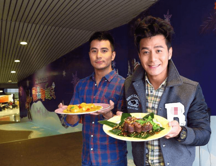 第4个就是郭彦甫郭彦均兄弟了,我们可以看到他们长相是非常相似的