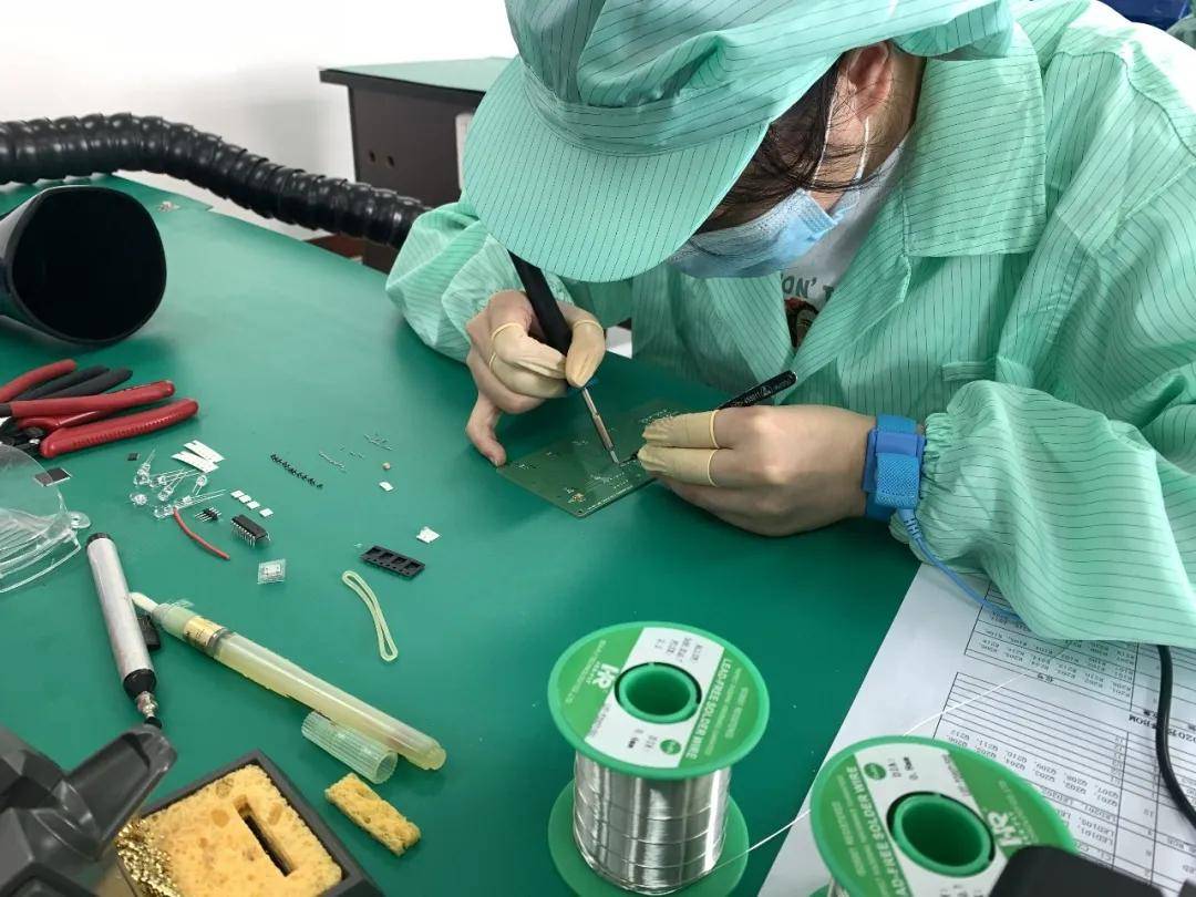 第四届"快克杯"全国电子制造行业焊接能手选拔赛重庆分赛区比赛成功