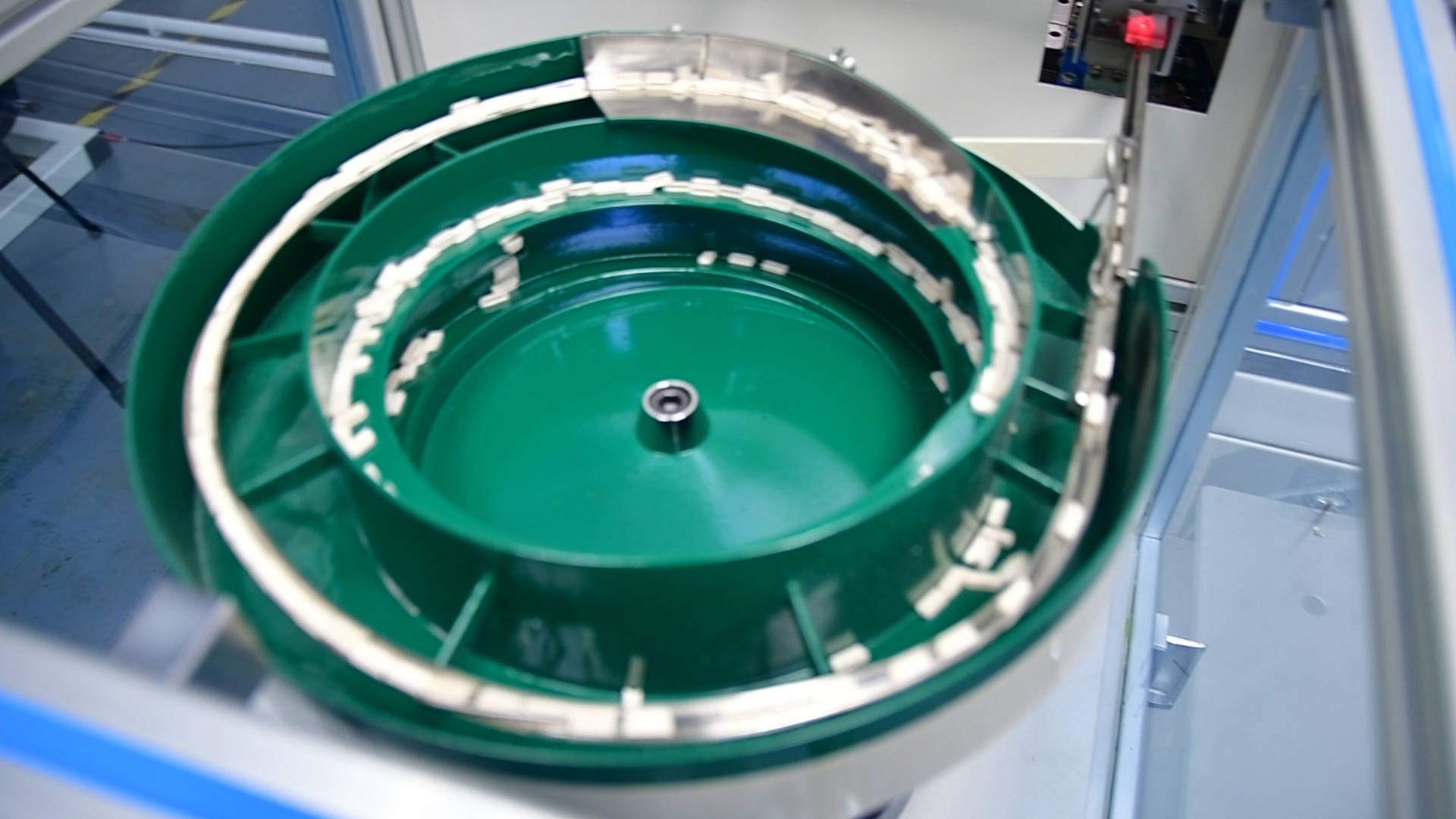 全自动端子机振动盘故障-三生智科