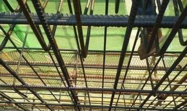 钢筋工老师傅手把手教你,学会年入30万