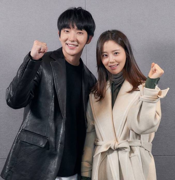 《恶之花》有李准基 文彩元,加上精彩的剧情设定,感觉会成为接下来的