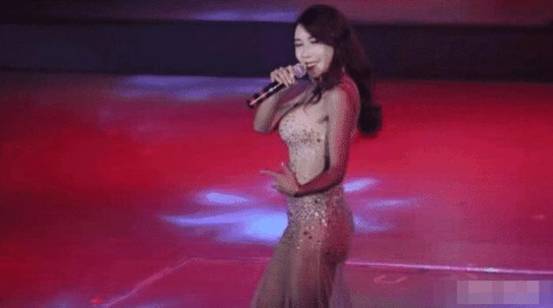 接不到好的资源,只能靠商演走穴为生_龚玥菲