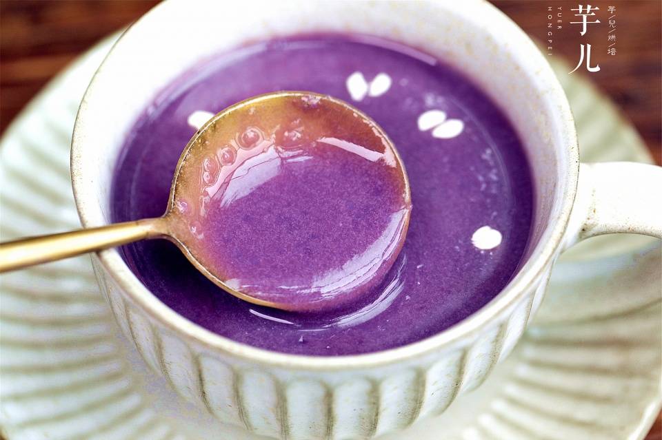 今天就给大家分享这道紫薯米糊,做法简单,香甜美味,大人孩子都爱喝