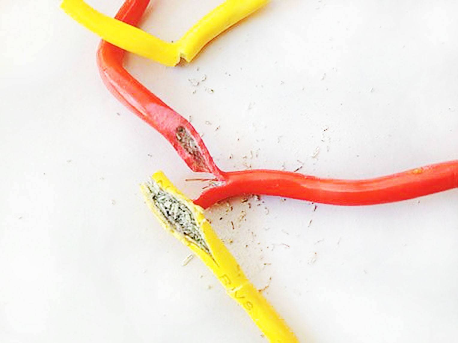 装修万万不要买这种电线,懊悔没听老电工劝买错了,入住就知坑_绝缘