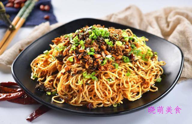 原创香辣凉拌面,肉酱面,油泼裤带面,台式卤肉面的家常做法