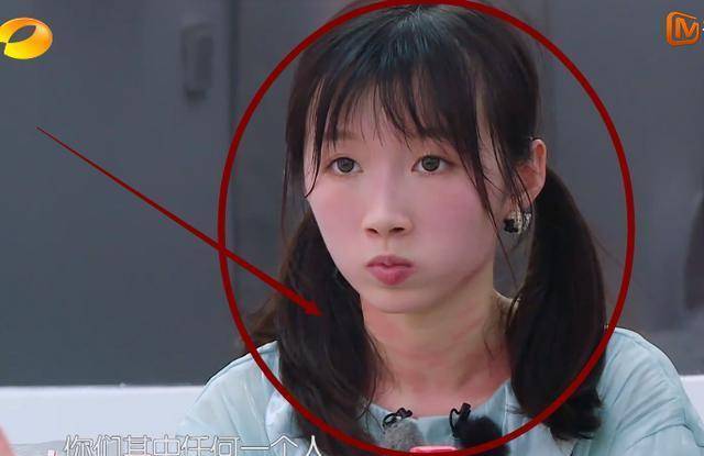 黄晓明热到脱妆认不出李浩菲紫外线过敏看颖宝太心疼了