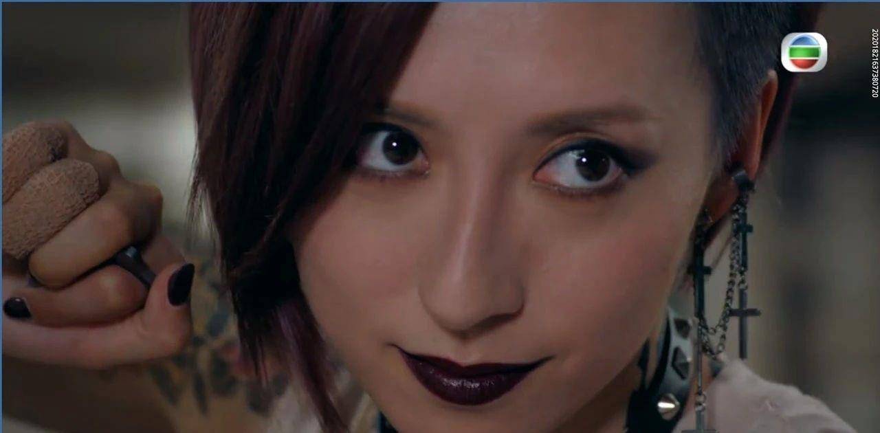 《杀手》龚嘉欣奋斗14年终上位 是自己一手一脚建立