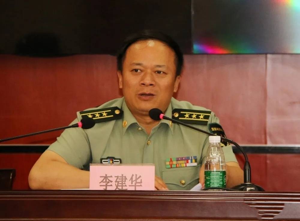 县人武部部长(体检站站长)李建华,副部长王德伟,县卫健局医政股长杜林