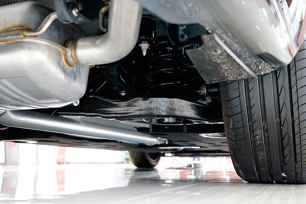 原创新增1.5t动力 引入48v轻混 电子挡杆加持 2020款红旗h5实拍简评