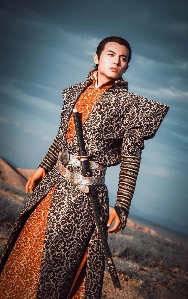 【星专访】崔鹏 | 逐风而行,随戏而生