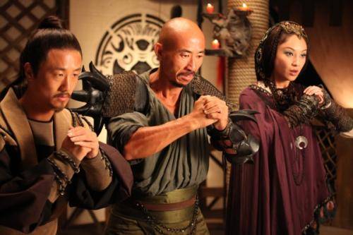 《亮剑》孙德胜秀身材,赤裸上身荷尔蒙爆棚,与妻子恩爱多年