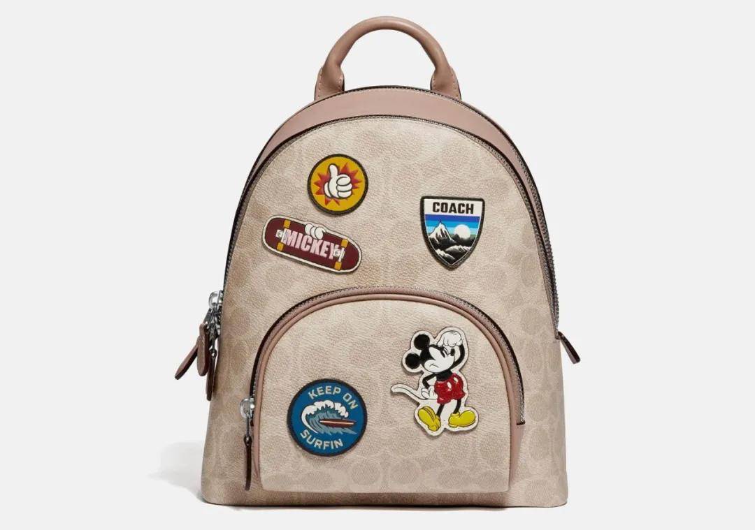 coach与日本迪士尼合作,联名包包趣味十足,终于摆脱中老年气质