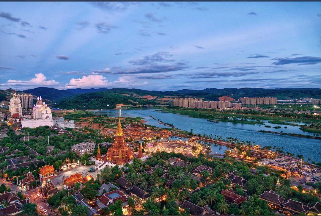 版纳乡村生活:没有一顿酒解决不了的问题,哪怕是婆媳关系_城子村